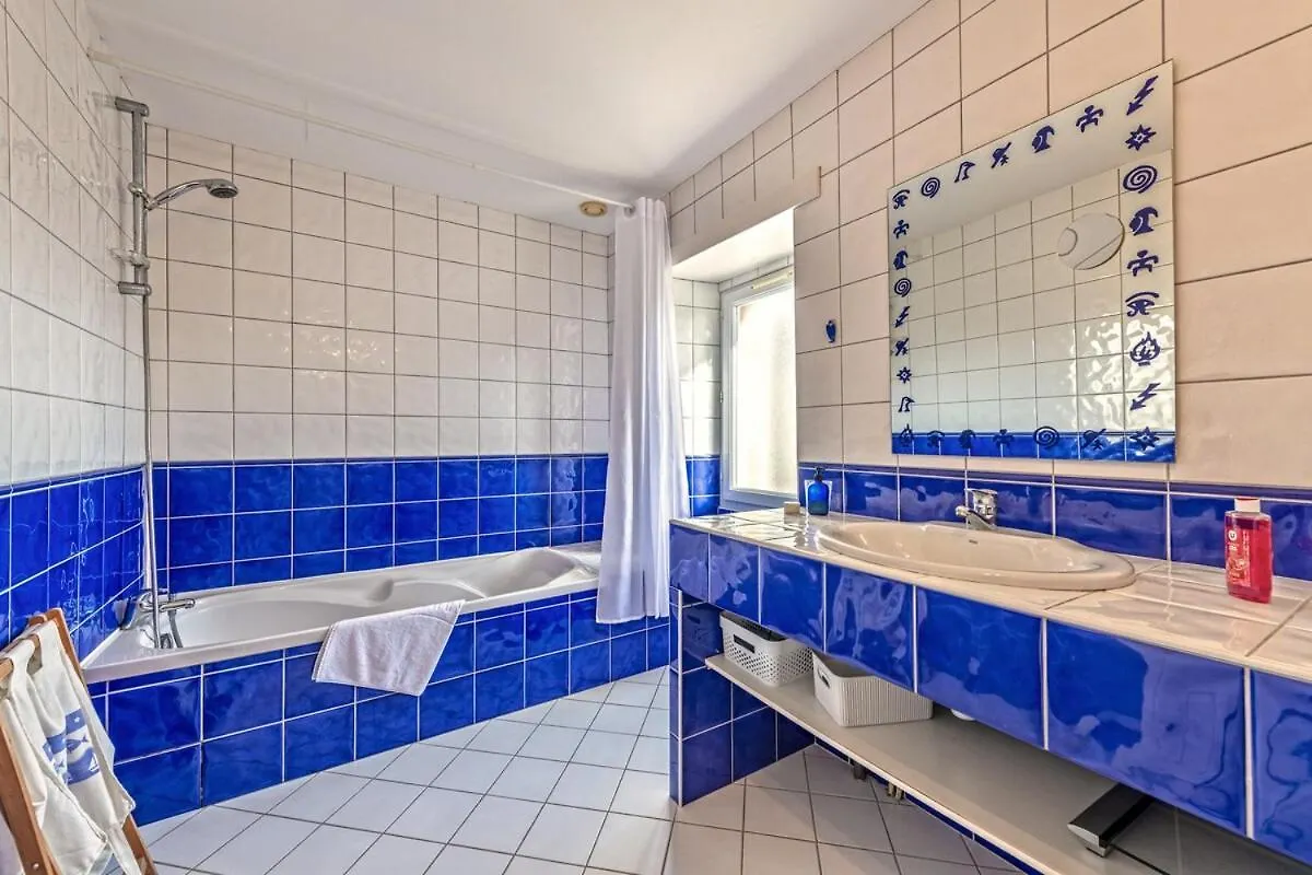 Authentique Maison De Caractere A Ploumoguer 0*,
